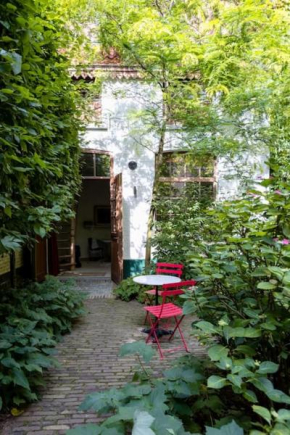 Carriage House in quiet ecological garden